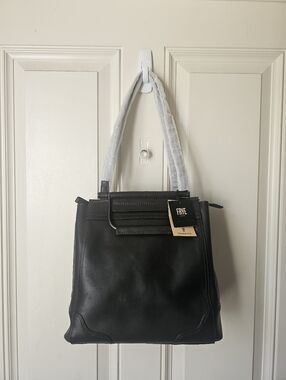 "NWT" Frye ☆ "CHARLIE" Multi Handle TOTE 🤎